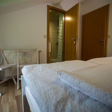 Ćilin Ćemer Grubine Buitenkant foto